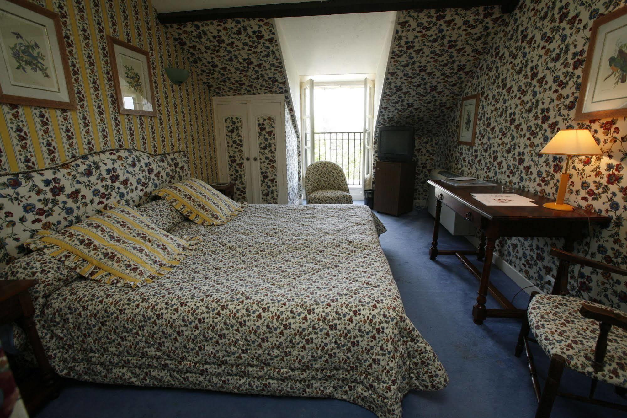 Hotel Chateau De Castel Novel - Les Collectionneurs Varetz Eksteriør billede