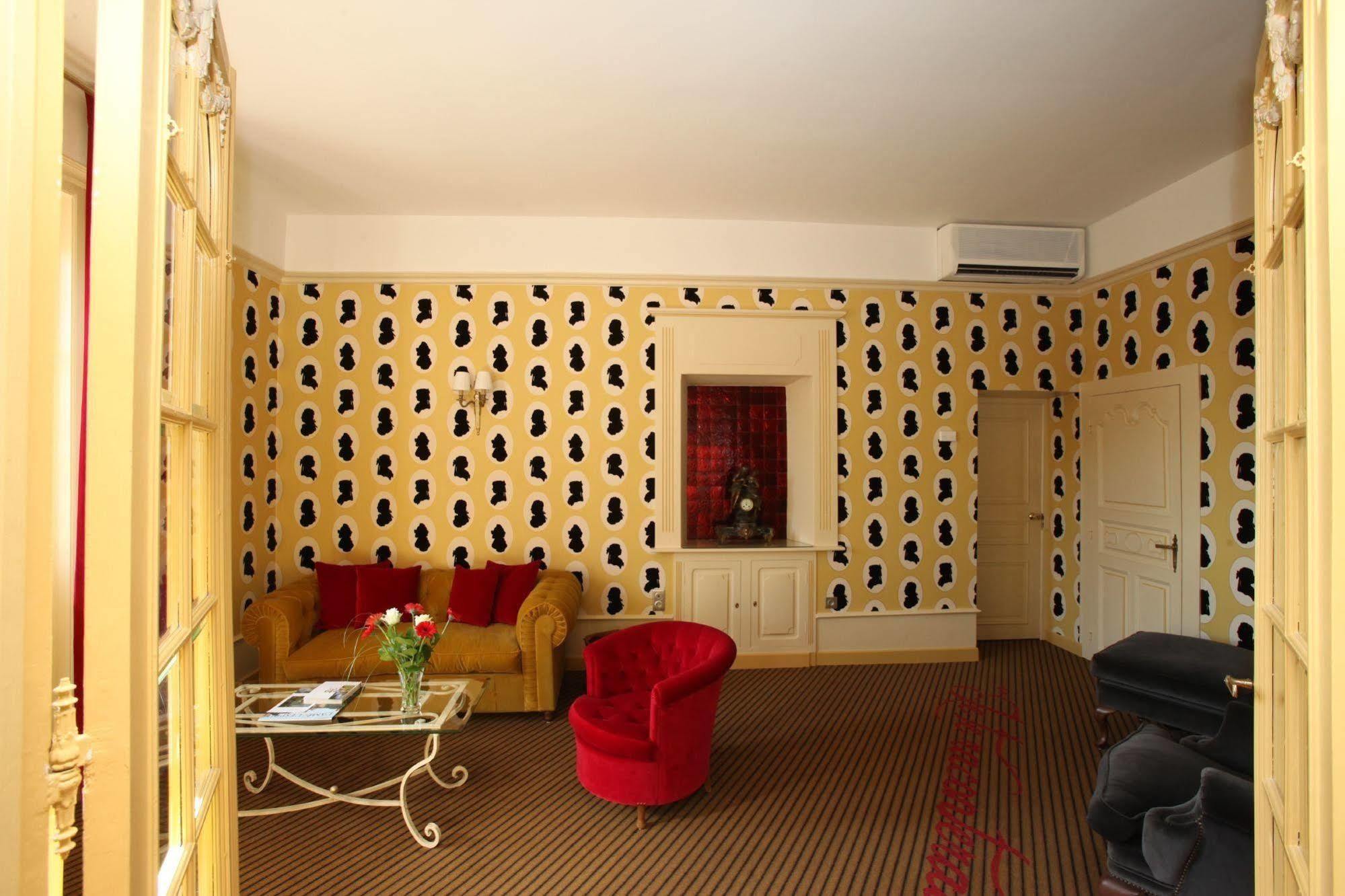 Hotel Chateau De Castel Novel - Les Collectionneurs Varetz Eksteriør billede